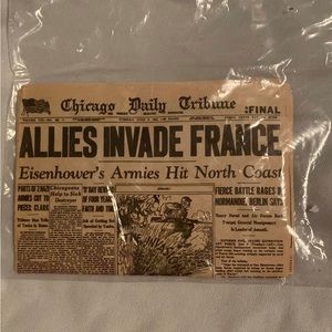 American Girl Pleasant Company Molly’s newspaper